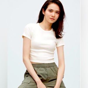 Uniqulo Ribbed Crew Neck Short-Sleeve Cropped T-Shirt
